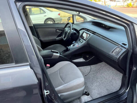 2013 Toyota Prius Three