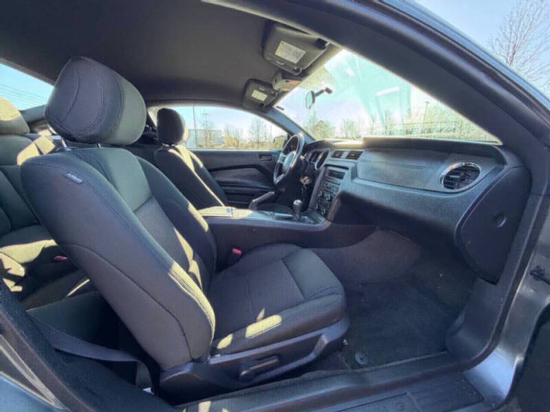 2014 Ford Mustang V6
