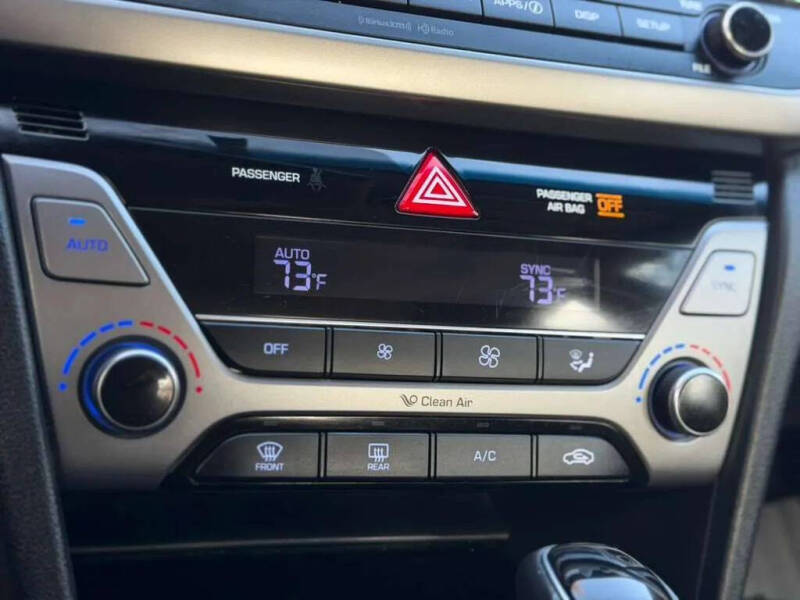 2018 Hyundai Elantra