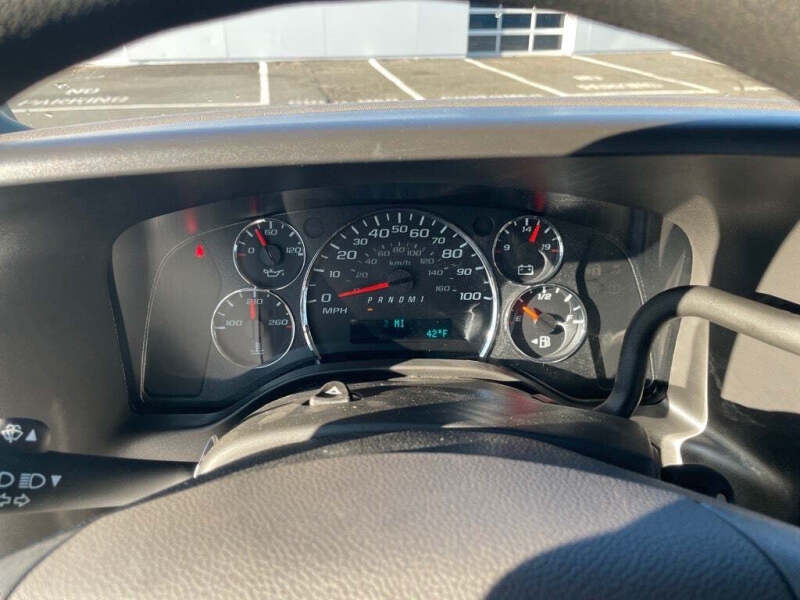 2025 Chevrolet Express 3500