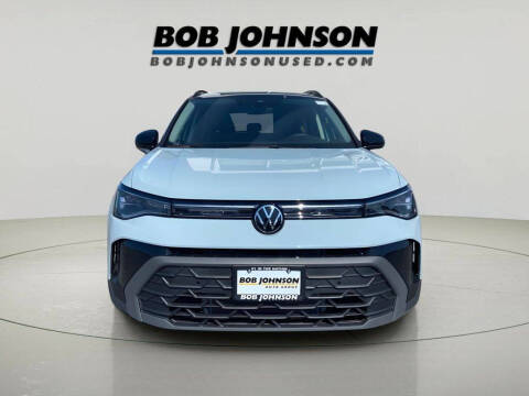 2025 Volkswagen Taos SE Black 4Motion