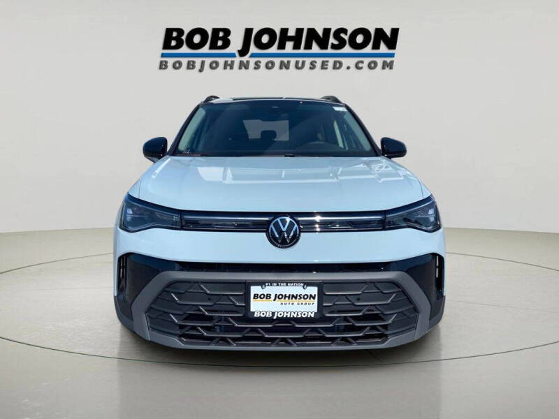 2025 Volkswagen Taos SE Black 4Motion