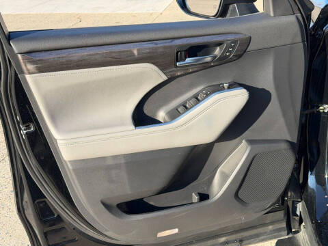 2023 Toyota Highlander Limited