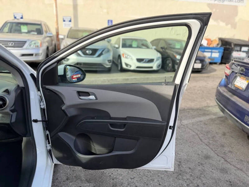 2016 Chevrolet Sonic LTZ Auto