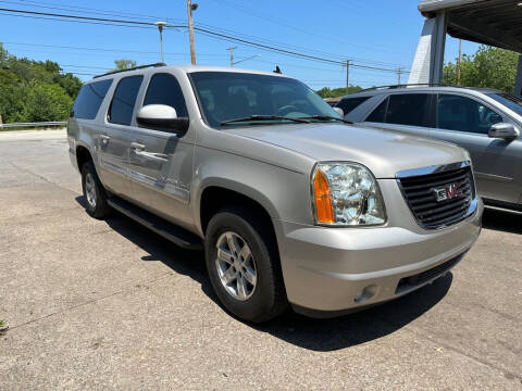 2007 GMC Yukon XL for sale at Lakeshore Auto Wholesalers in Amherst OH