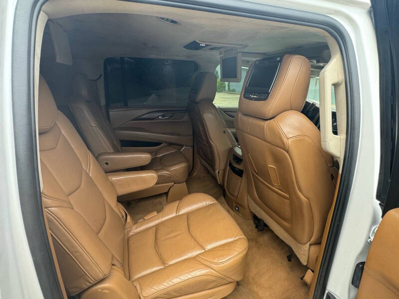 2016 Cadillac Escalade ESV Platinum