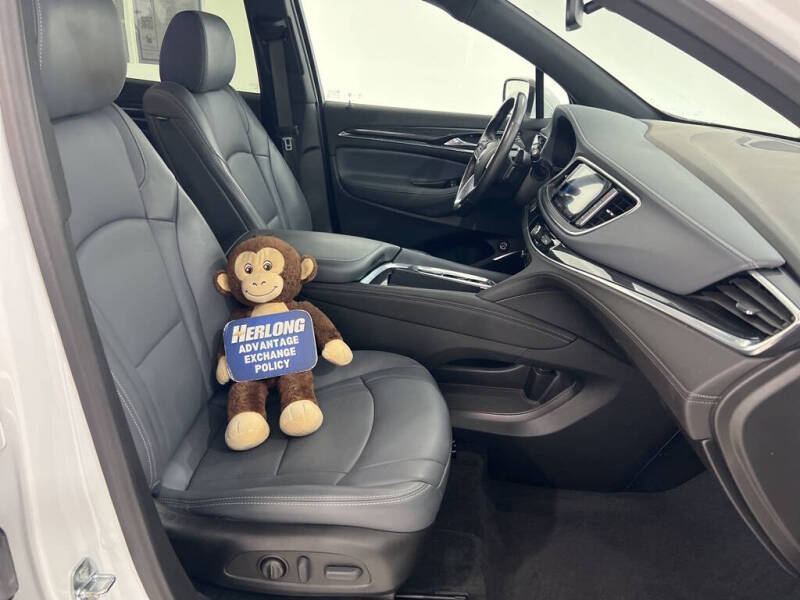 2022 Buick Enclave Essence