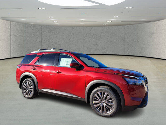 2024 Nissan Pathfinder SL