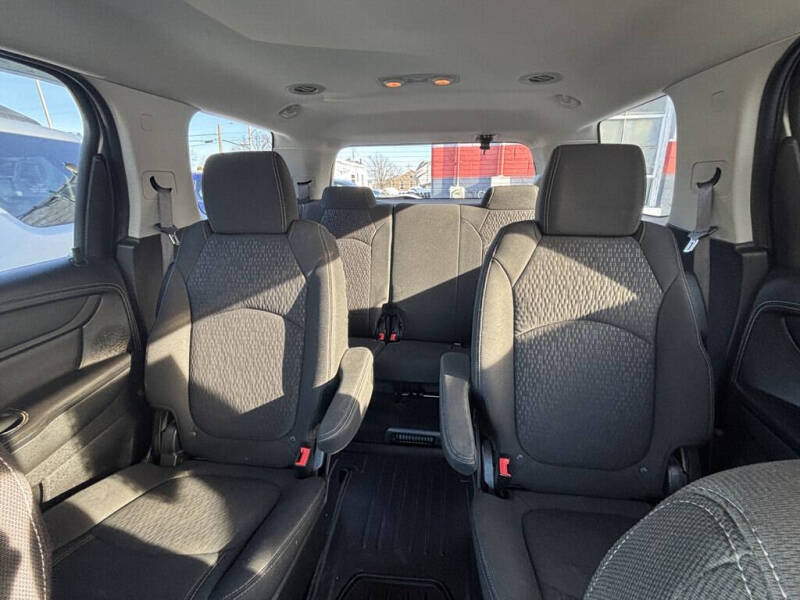 2015 GMC Acadia SLE-2