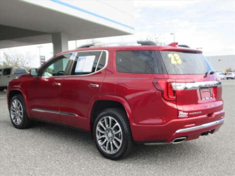 2023 GMC Acadia Denali