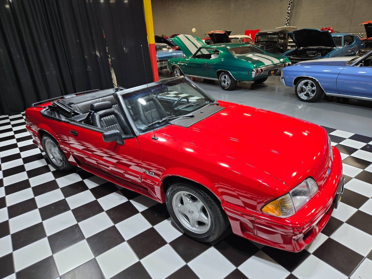 1992 Ford Mustang 32