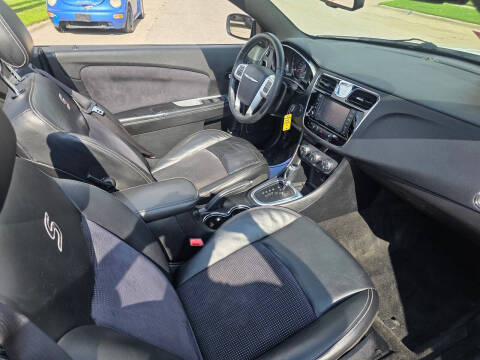 2012 Chrysler 200 S