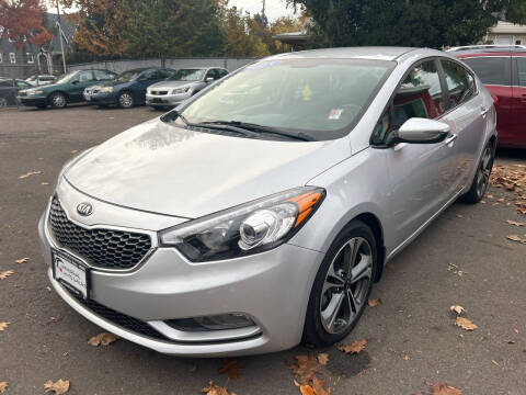 2015 Kia Forte for sale at Universal Auto Sales Inc in Salem OR