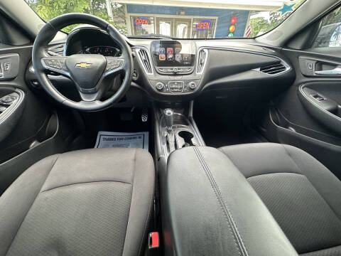 2017 Chevrolet Malibu LT