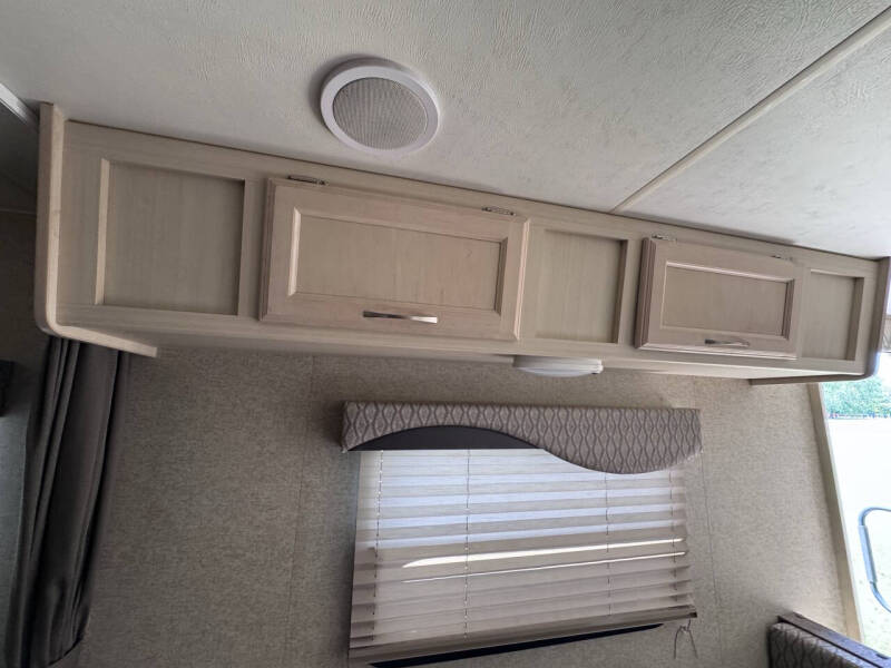2018 Winnebago 1706FB