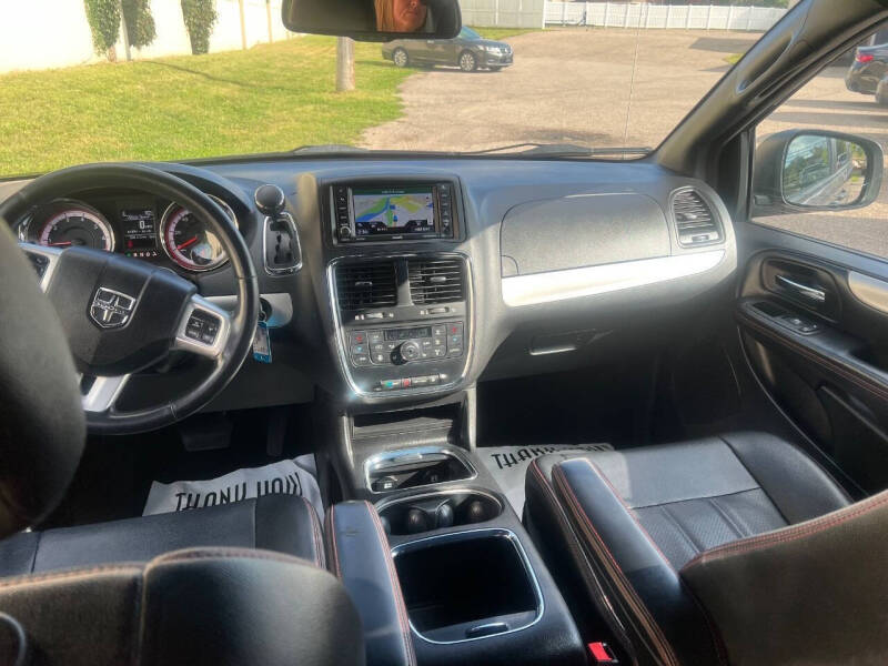 2016 Dodge Grand Caravan R/T