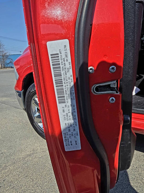 2016 RAM 1500 SLT