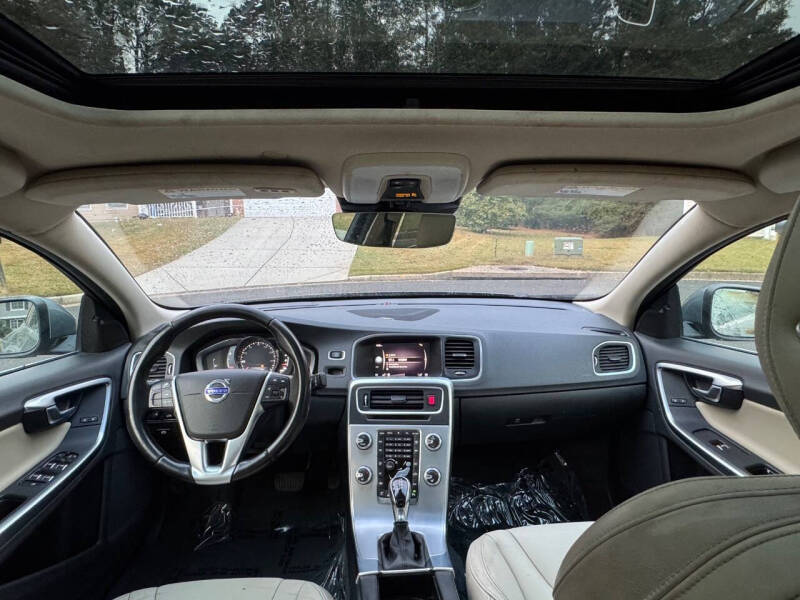 2018 Volvo S60 T5 Inscription Platinum