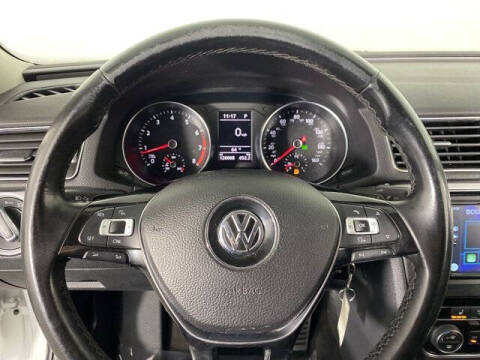 2017 Volkswagen Passat 1.8T R-Line