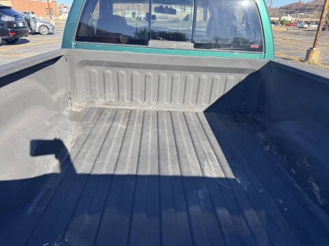 2004 Dodge Ram 1500 SLT