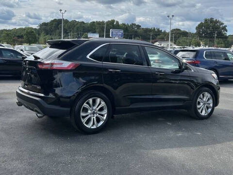 2020 Ford Edge Titanium