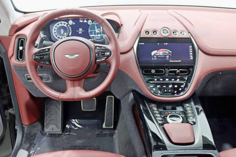 2021 Aston Martin DBX
