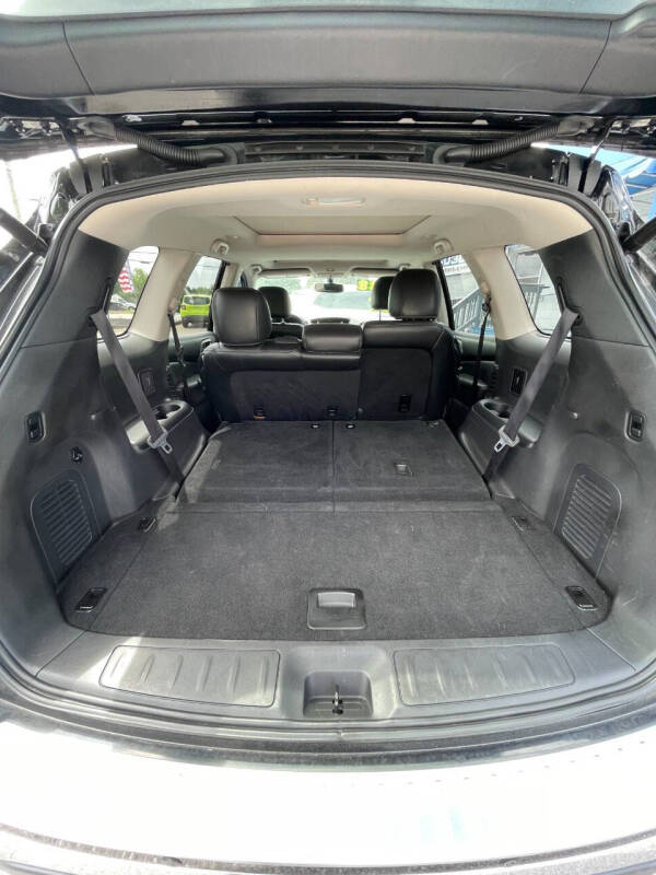 2017 Nissan Pathfinder Platinum
