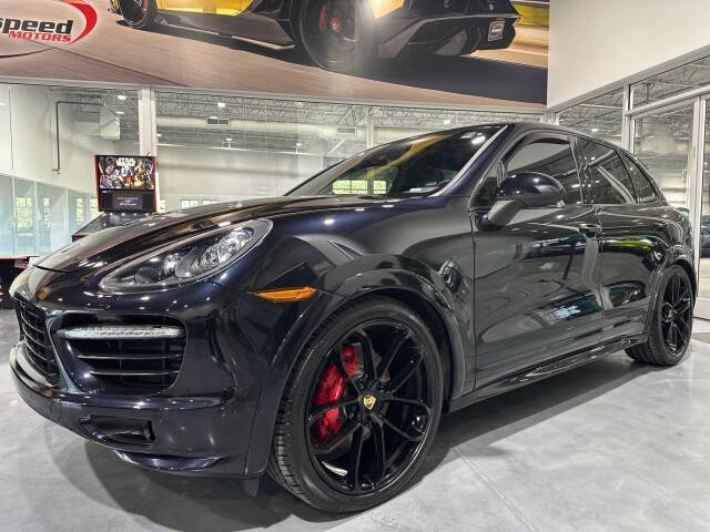 2014 Porsche Cayenne GTS