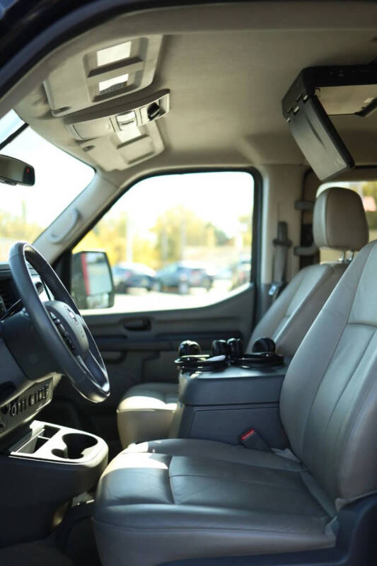 2020 Nissan NV 3500 HD SL