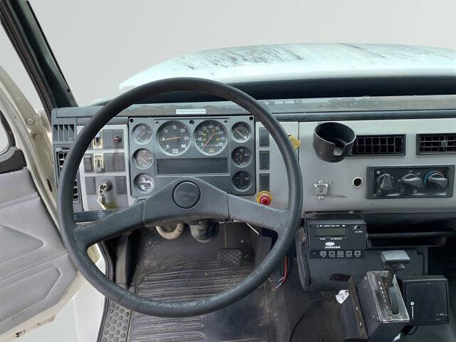 1998 Freightliner FL70