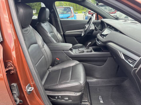2020 Cadillac XT4 Premium Luxury