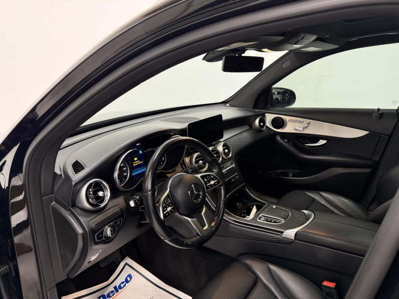 2021 Mercedes-Benz GLC GLC 300