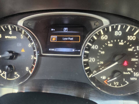 2017 Nissan Pathfinder SV