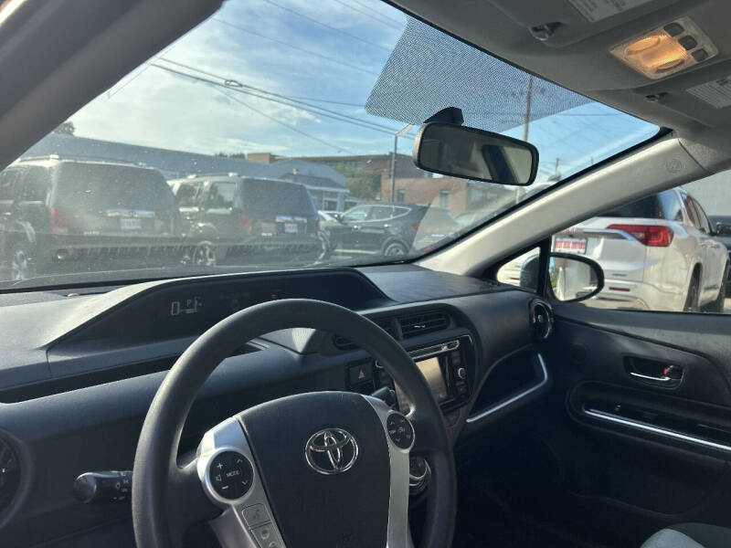 2015 Toyota Prius c Four