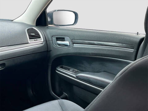 2021 Chrysler 300 Touring