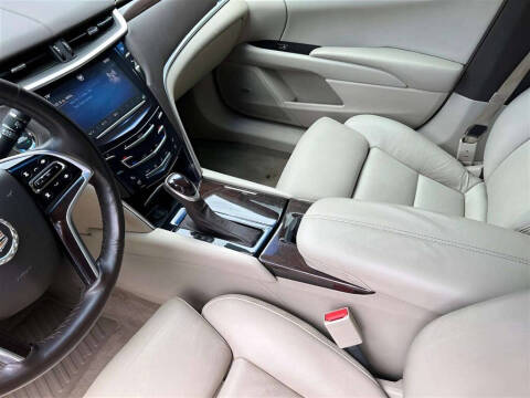 2013 Cadillac XTS Luxury Collection