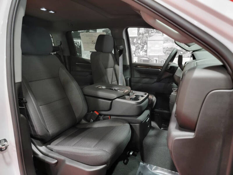 2026 GMC Sierra 1500 Elevation Standard