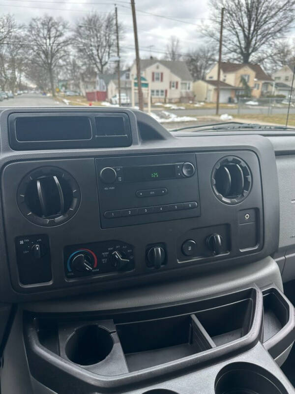 2013 Ford E-Series E-250