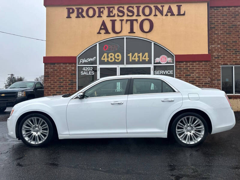 2014 Chrysler 300 for sale at Professional Auto Sales & Service in Fort Wayne IN