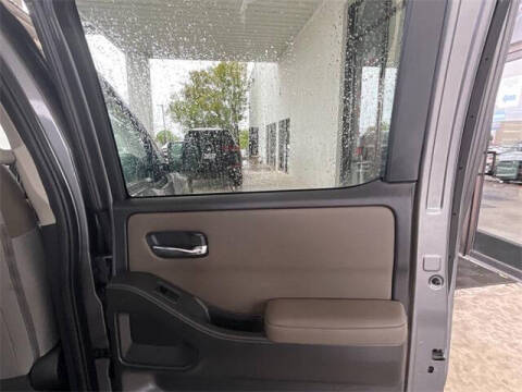 2022 Nissan Frontier SV