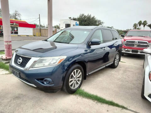 2016 Nissan Pathfinder for sale at Roadrunner Motors INC in Mcallen TX