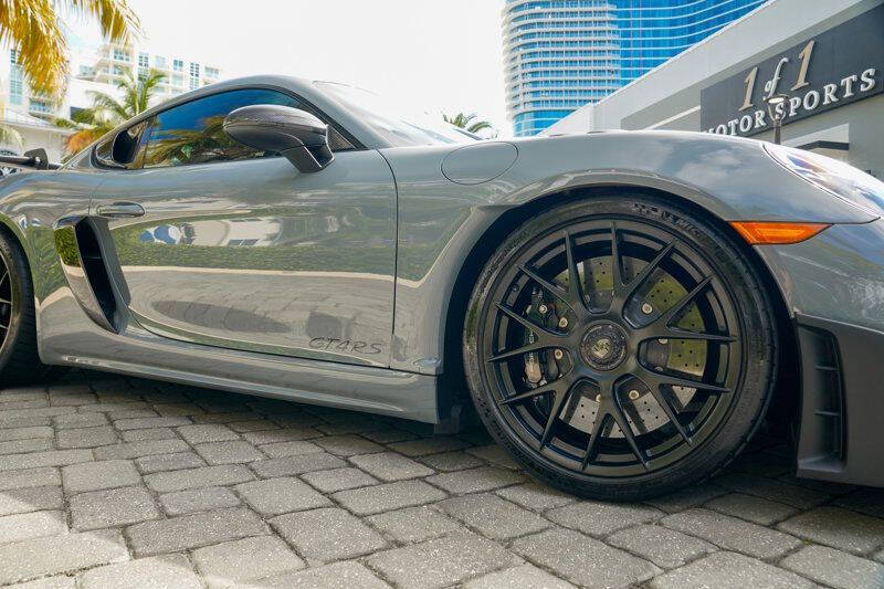 2024 Porsche 718 Cayman GT4 RS