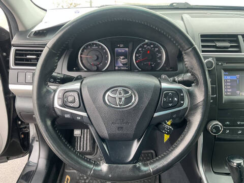 2015 Toyota Camry SE