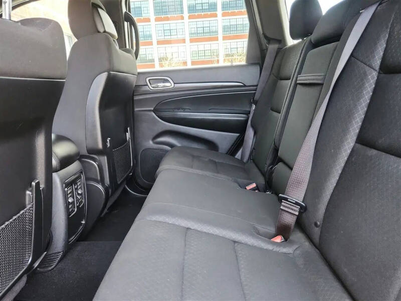 2020 Jeep Grand Cherokee Laredo E
