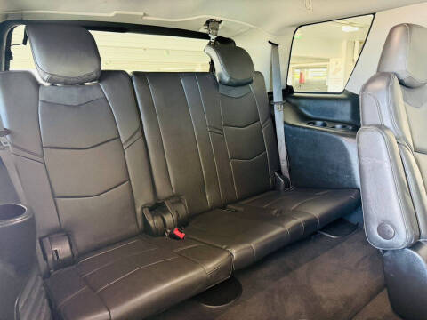 2019 Cadillac Escalade Luxury