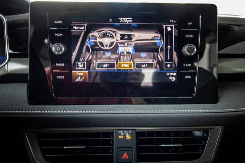 2026 Volkswagen Taos SE Black