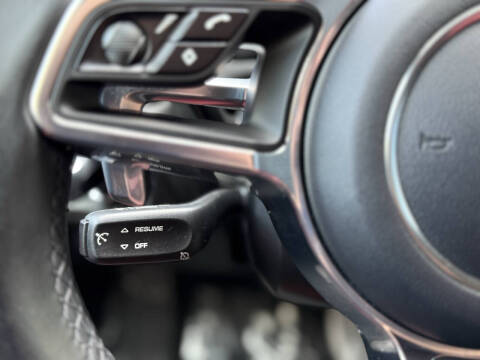 2020 Porsche Macan S