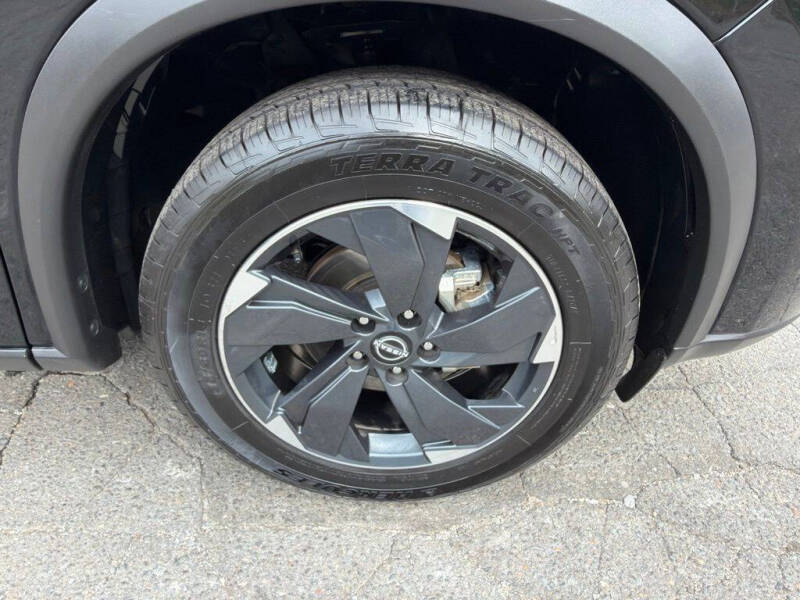 2025 Nissan Rogue SV