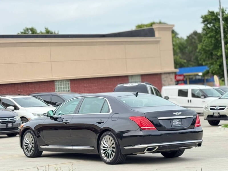 2018 Genesis G90