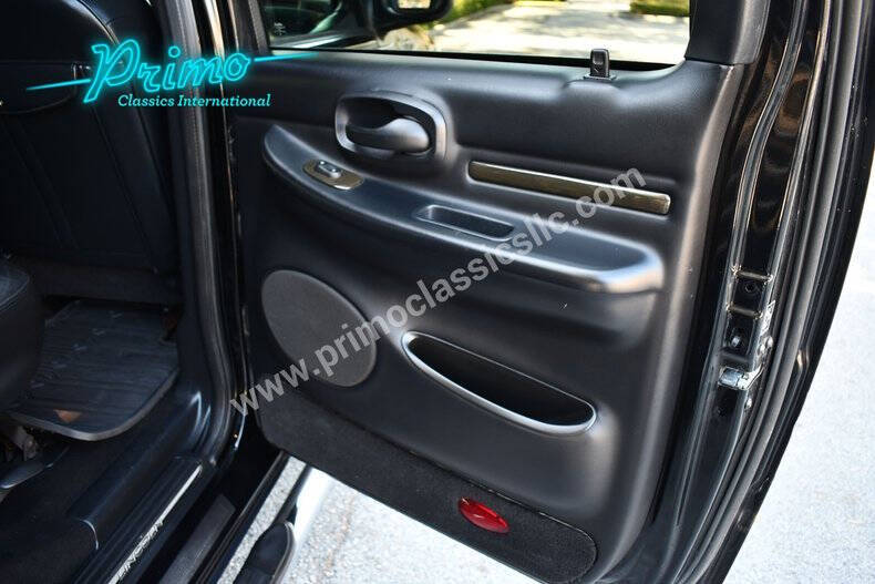 2002 Lincoln Blackwood